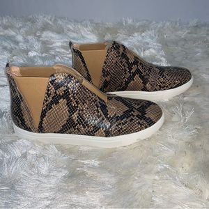 Coconuts by Matisse Love Worn Booties. Size 10. NIB.